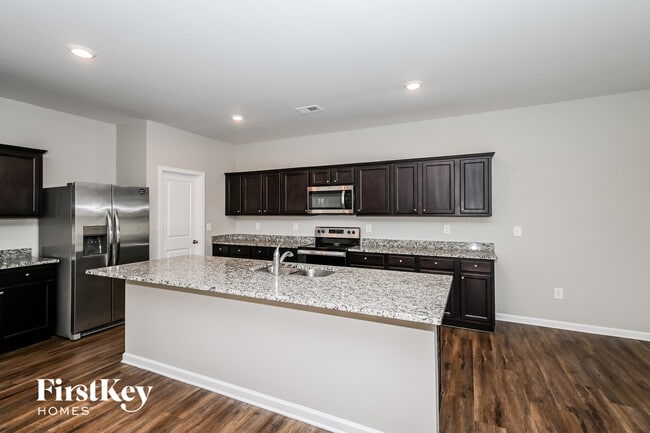 Foto del edificio - 161 Greatwood Ln