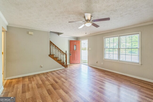 Foto del edificio - 2140 Kings Gate Cir SW