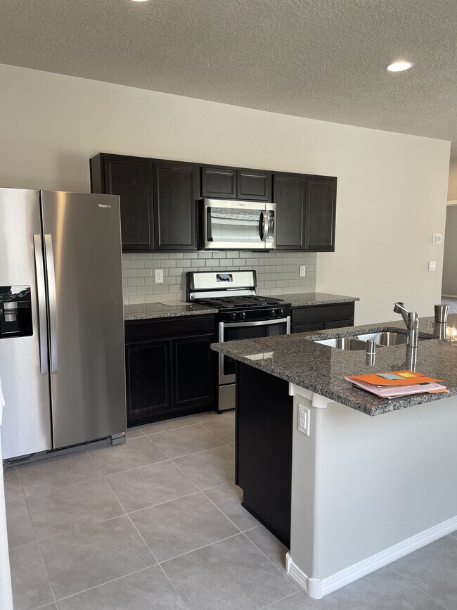 Foto del edificio - 4868 Longs Peak Rd NE