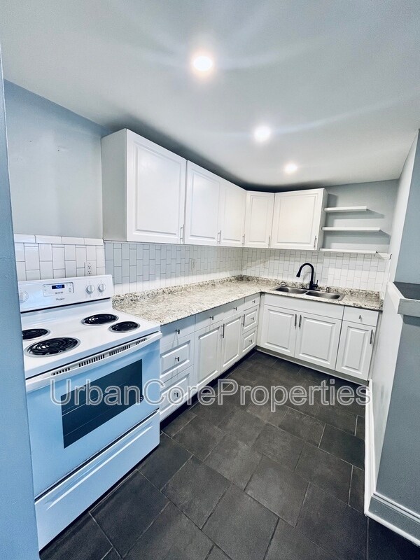 Foto del edificio - 216 5th Ave N