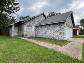 Building Photo - 7401 Ryan Rd