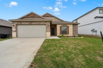 Building Photo - 7445 Gdn Gln Dr