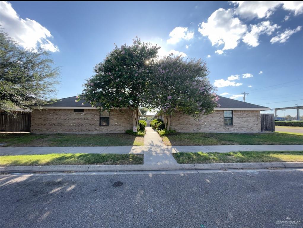 Foto principal - 2315 Dora Jeanne Dr