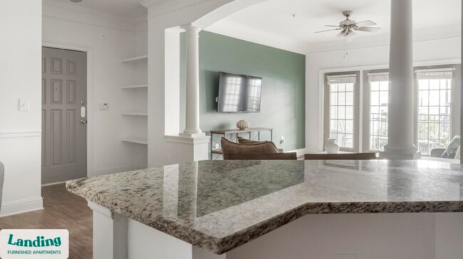 Building Photo - 925 Canterbury Rd NE