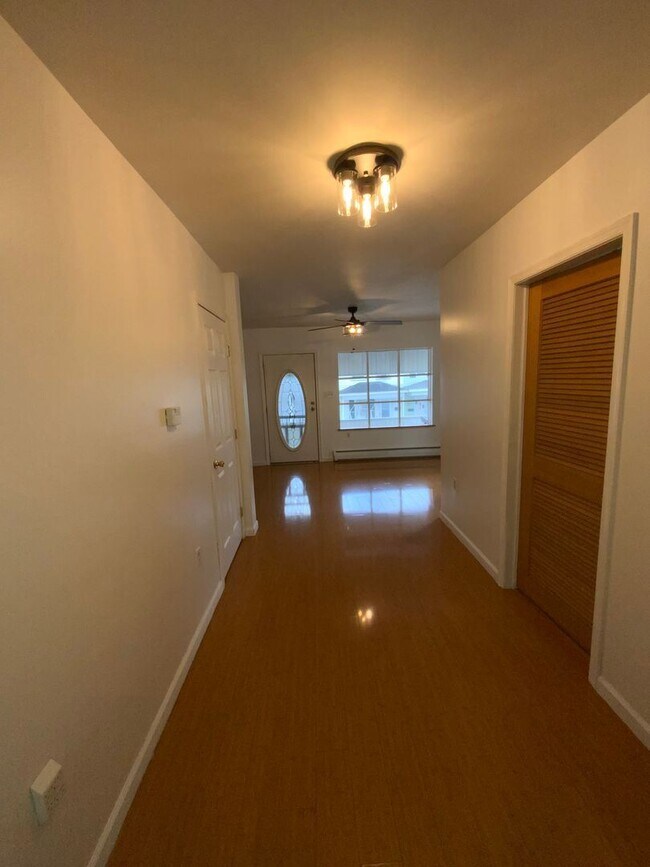 Building Photo - 3 br, 2 bath House - 505 W. MARKET STREET