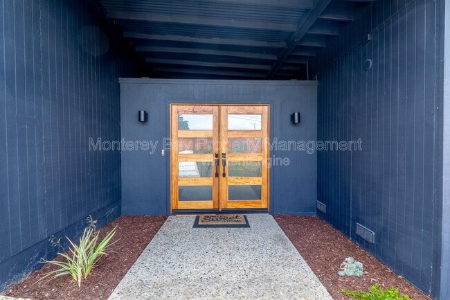 Building Photo - 3057 Otto Dr