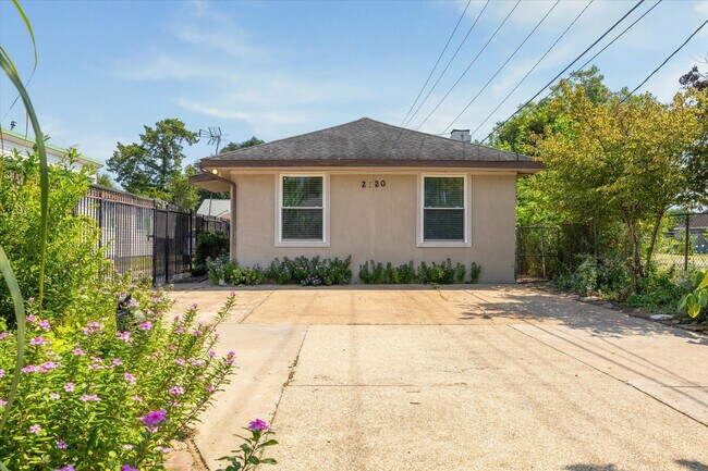 Building Photo - 2320 Peppermill Rd