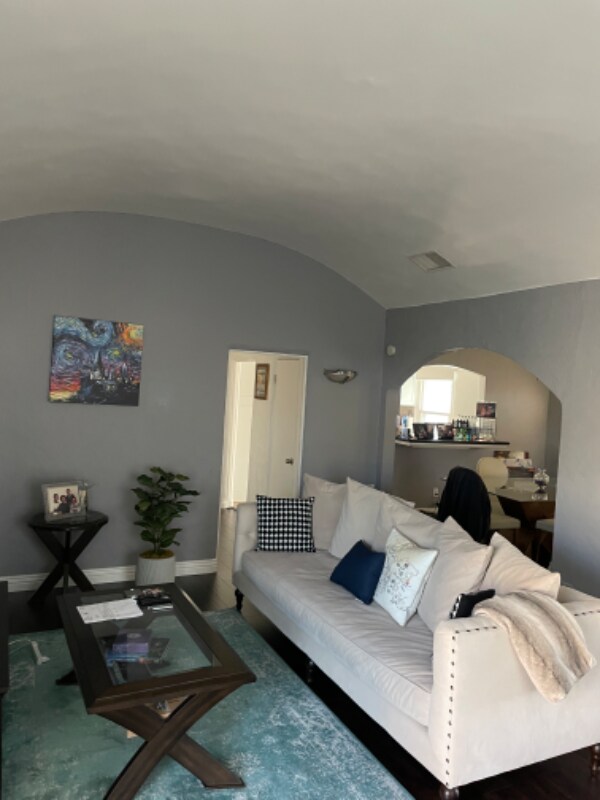 Foto del edificio - 2058 W 84th Pl