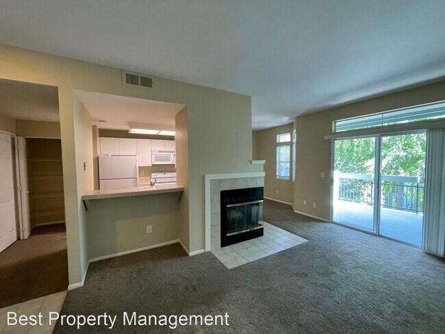 Foto del edificio - 1 br, 1 bath House - 7670 Canyon Meadow Ci...