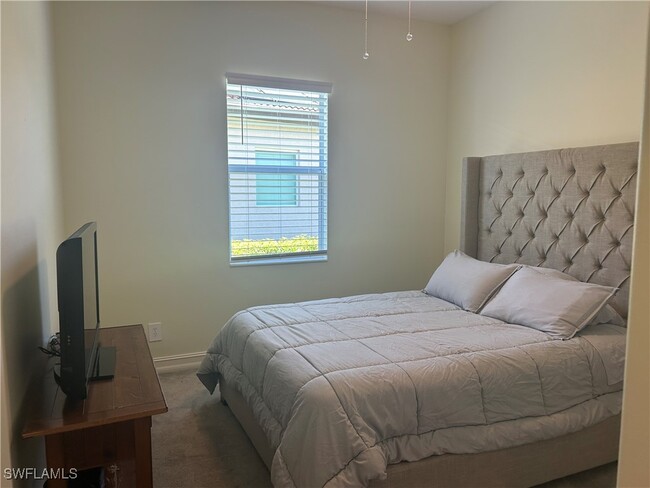 Foto del edificio - 7636 Sussex Ct