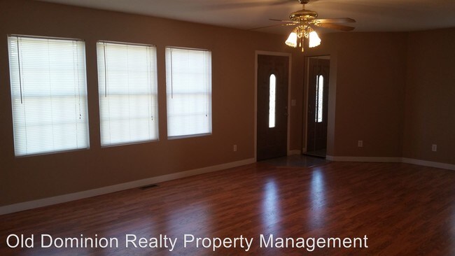 Building Photo - 3 br, 2.5 bath House - 4343 Ottobine Road