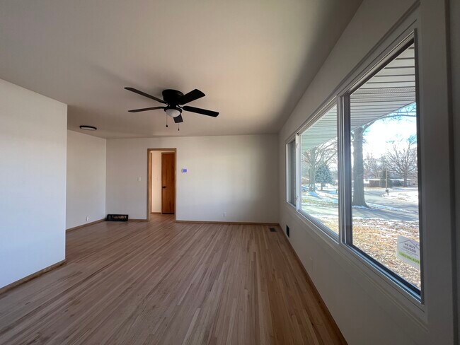 Foto del edificio - 4032 Worthington Ave