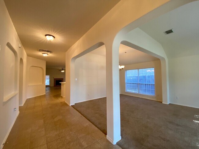 Building Photo - Spacious Charm: Discover your Dream Home i...