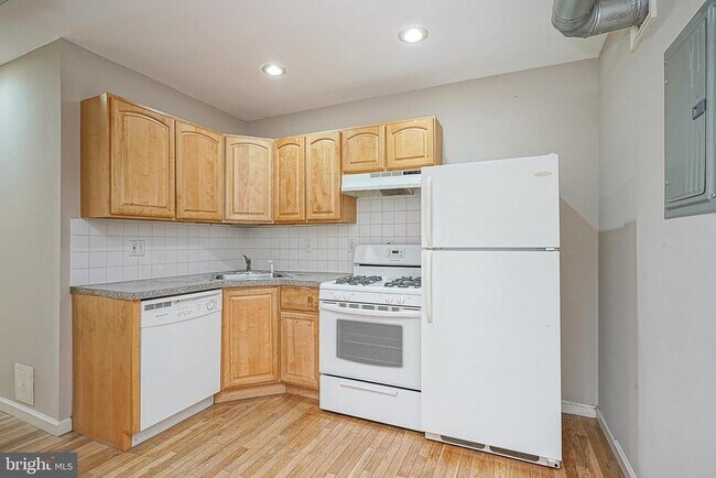 Foto del edificio - 758 S 15th St