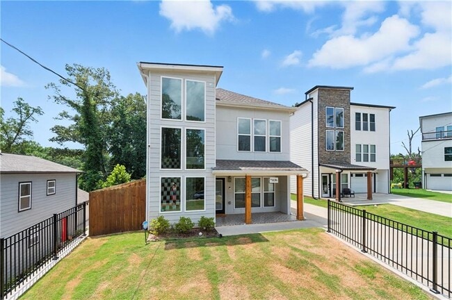 Foto del edificio - 1470 Norris Pl NW