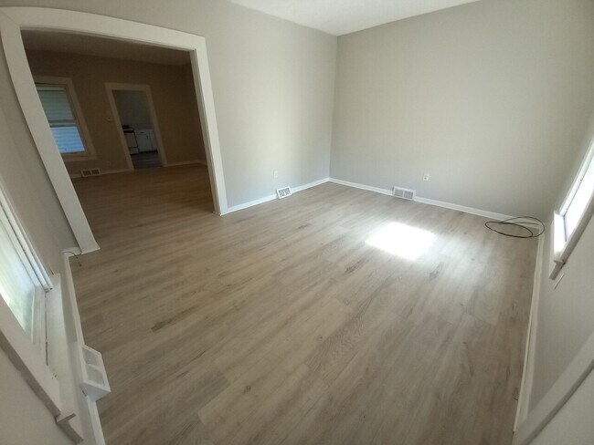 Foto del edificio - 1112 Pollock Ave