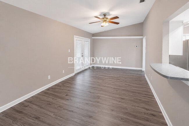 Building Photo - 220 Bonnie Glen Ln