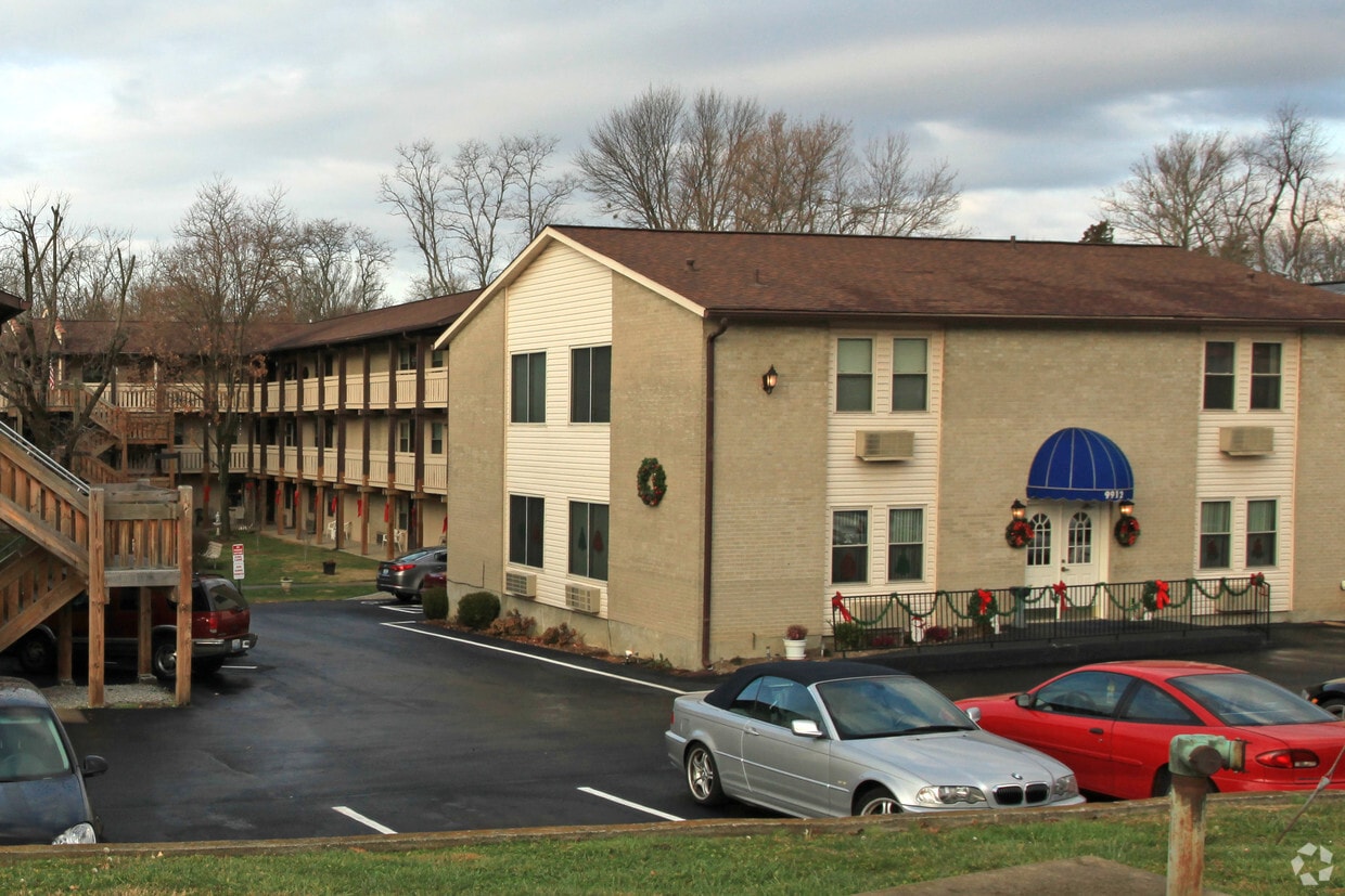 Building Photo - Devex Apartments 62+