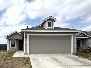 Building Photo - 7251 Lincoln Trce