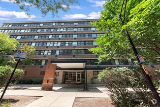 Building Photo - 2300 N Commonwealth Ave