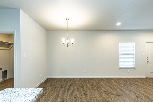 Foto del edificio - Luxurious Duplex in Southwest Corridor of ...