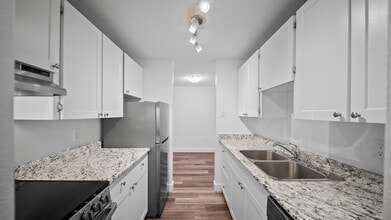 Building Photo - Ellery Manor Apartments
