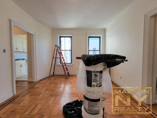 Building Photo - 1 bedroom in ASTORIA NY 11106