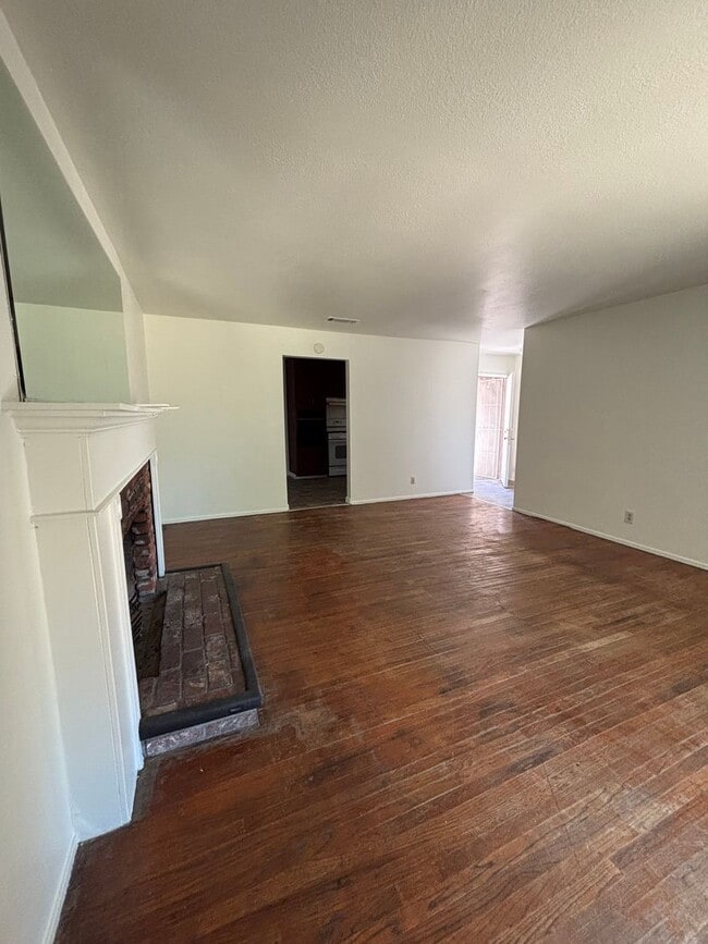 Foto del edificio - Spacious 3BD/2BA Home with Great Features!