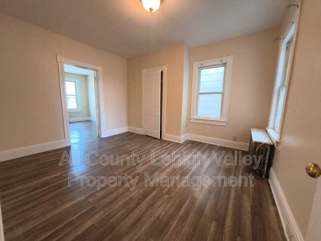 Building Photo - 1507 Washington St