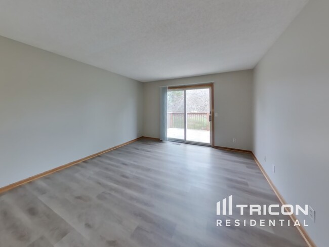 Building Photo - 4350 Thornhill Ln