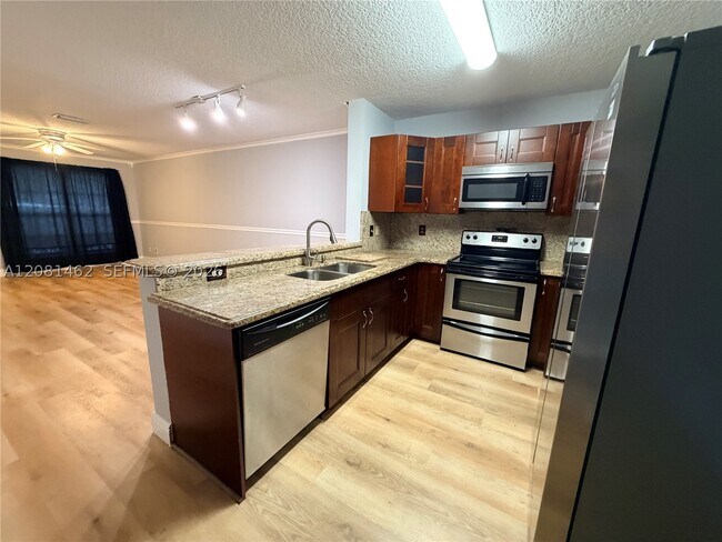 Foto del edificio - 2908 Edgehill Ln