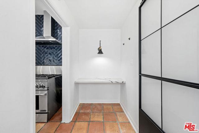 Foto del edificio - 6427 1/2 Orange Street, Los Angeles, CA 90...