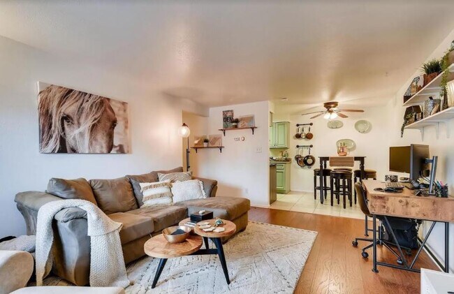 Foto del edificio - 1270 N Marion St
