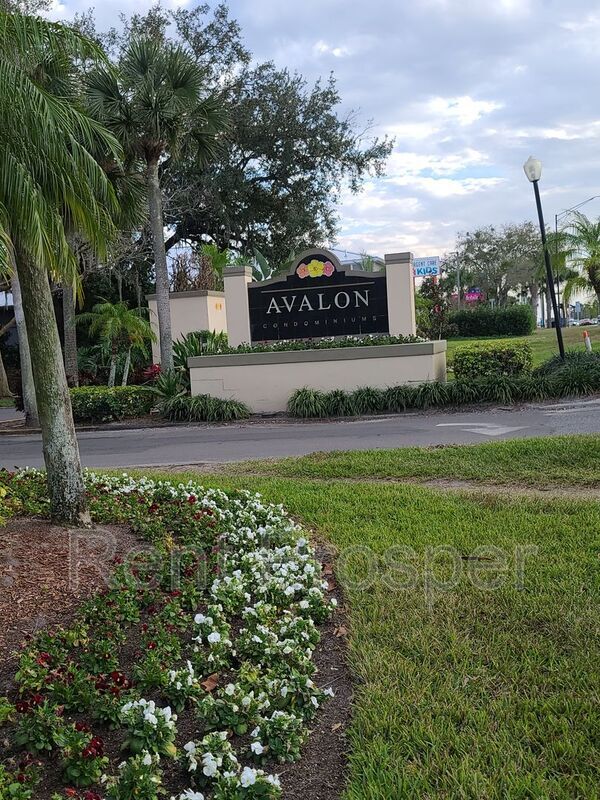 4217 S Semoran Blvd Unit 4, Orlando, FL 32822 Condo for Rent in