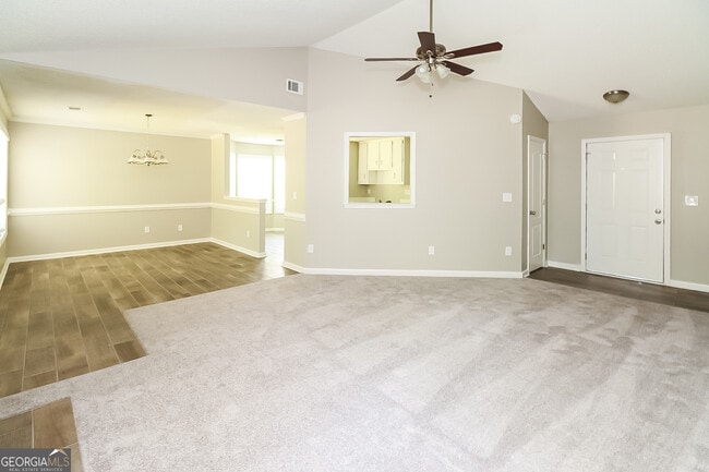 Building Photo - 1012 Forest Glen