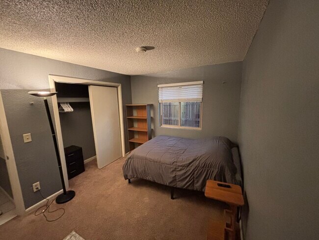 Foto del edificio - 3362 N Cardi Blvd