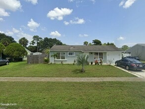 Building Photo - 4300 Avanti Cir