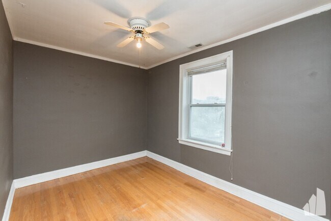 Foto del edificio - 4901 N Hermitage Ave