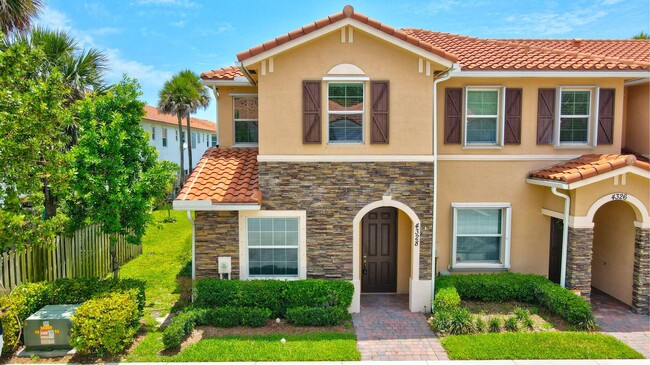 Foto del edificio - 4328 Maybelle Ln
