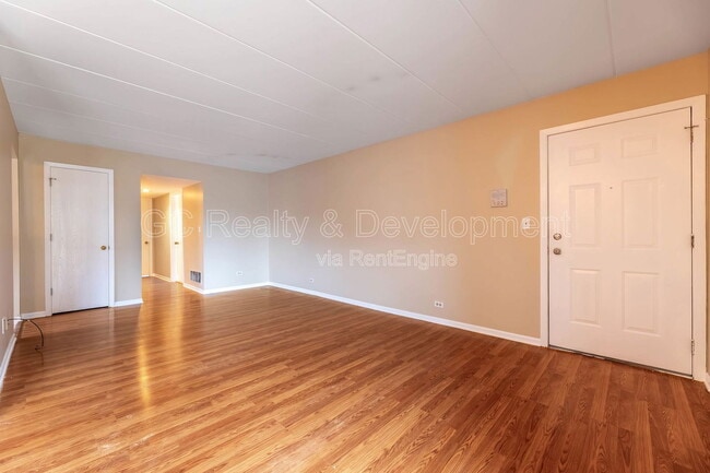 Building Photo - 14810 Kenton Ave