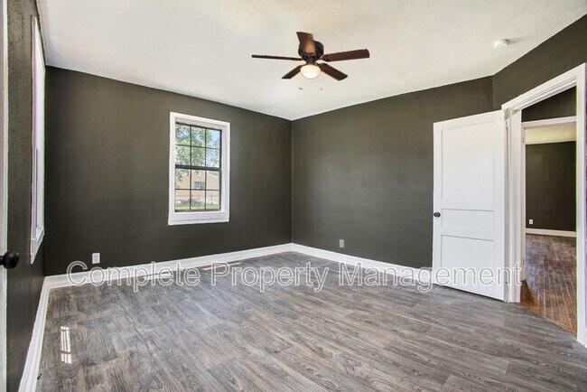 Foto del edificio - 2216 Lee Ave SW