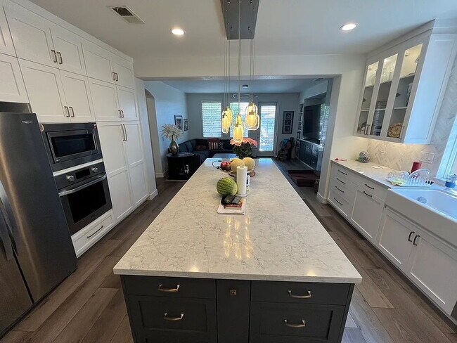 Building Photo - NO MIN CREDIT SCORE REQUIRED, BK OKAY, PAS...