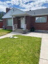 Building Photo - 1374 Maple Dr