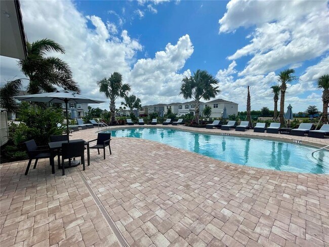 Building Photo - 17608 Crescent Moon Lp