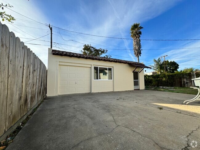 Building Photo - 59 Chorro St