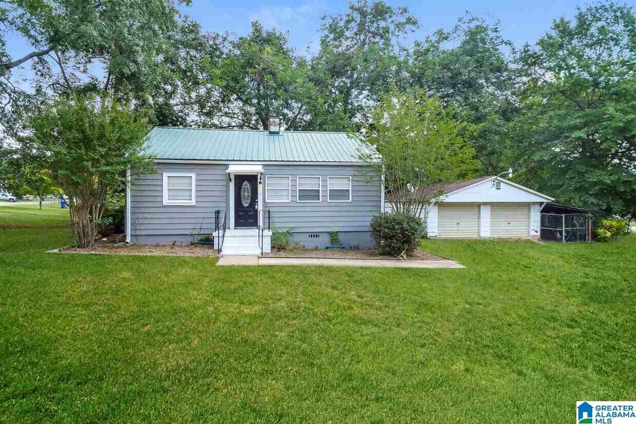 1541 27th Ave N, Hueytown, AL 35023 House Rental in Hueytown, AL