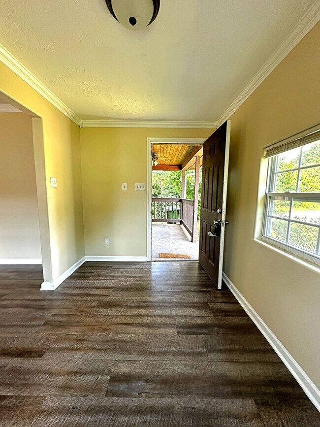 Building Photo - Maryville City single family home