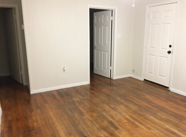 Foto del edificio - 1029 Wilson St