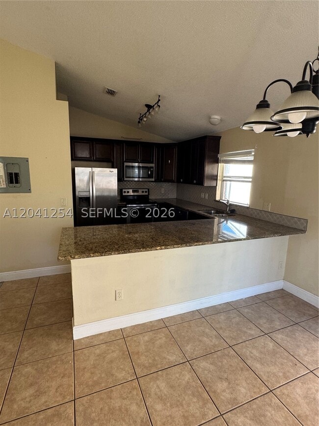 Building Photo - 2399 Harbor Town Dr
