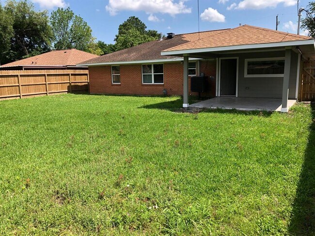 Building Photo - 679 Marleen St